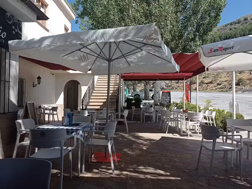 Hostal Restaurante El Desvio