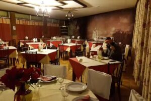 Hostal Restaurante &laquo;El Monte&raquo;