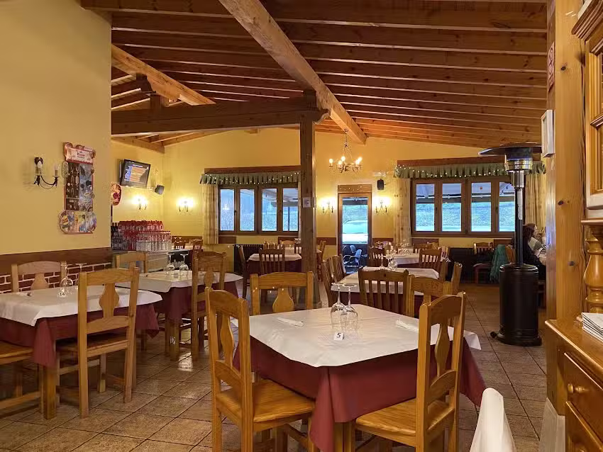 Hostal Restaurante El Paso