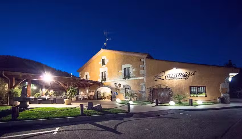 Hotel-Restaurante Larra&ntilde;aga