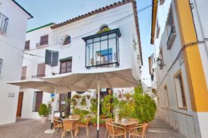 Hotel Restaurante Zahor&iacute;