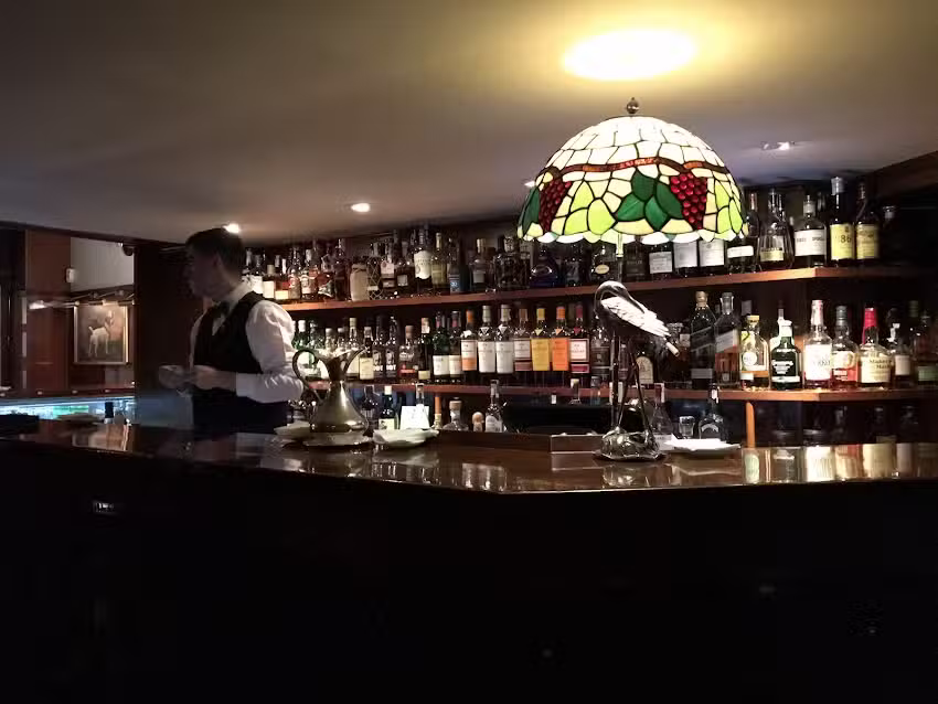 Ideal Cocktail Bar