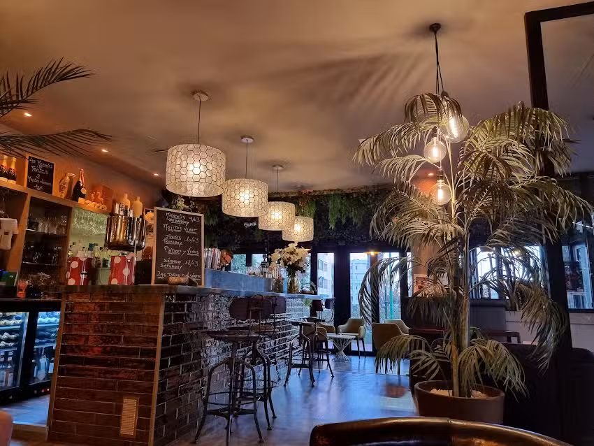Iguaz&uacute; Lounge
