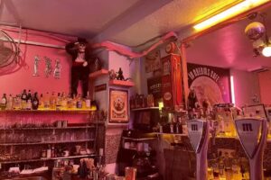 In Dreams Caf&eacute;