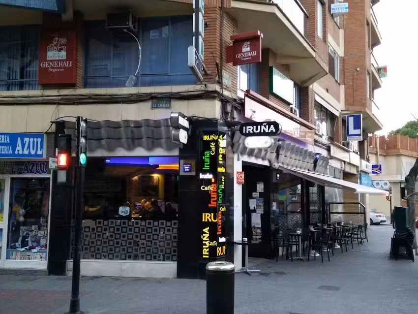 IRU&Ntilde;A bar caf&eacute;.