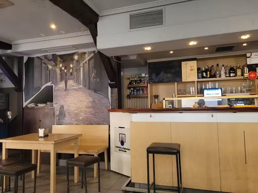 Iski&ntilde;a Taberna eta Ostatua