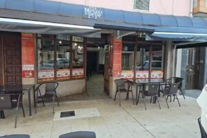 ISTAMBUL DÖNER KEBAK • PIZZERÍA BAR