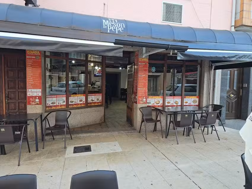 ISTAMBUL D&Ouml;NER KEBAK &bull; PIZZER&Iacute;A BAR