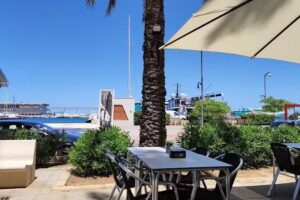 John G.V. Cafe-Bar Restaurante