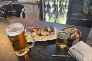 K&acute;TOM&Aacute;S