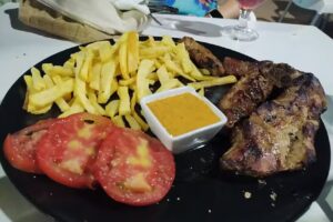 KIOSKO LA PLAZA. /BRASERIA Pl. Pablo iglesias. Maracena