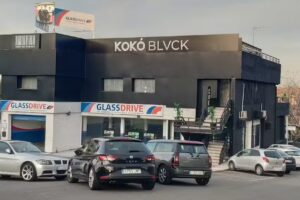 Kok&oacute; Blvck restaurante cocteler&iacute;a teter&iacute;a