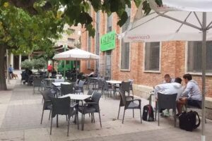 L&rsquo; Auditori Caf&eacute;-Bar