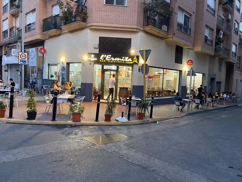 l&rsquo;ermita Bar & cafeteria