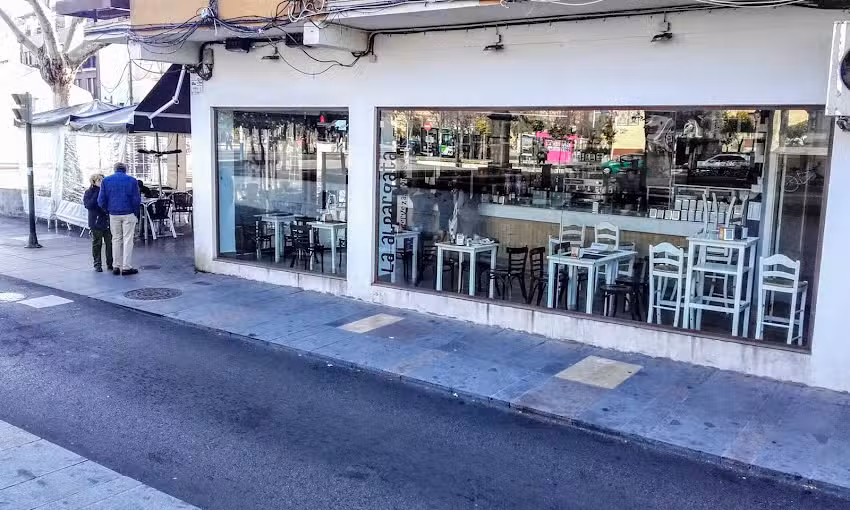 La Alpargata. Cerveza, vino y tapas