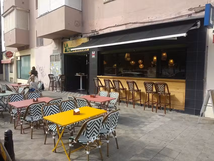 La Alternativa + Vidal (El Porvenir)