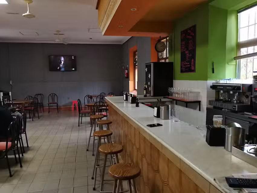 La Atalaya bar