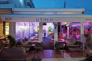 LA BANDIDA BEACH BAR