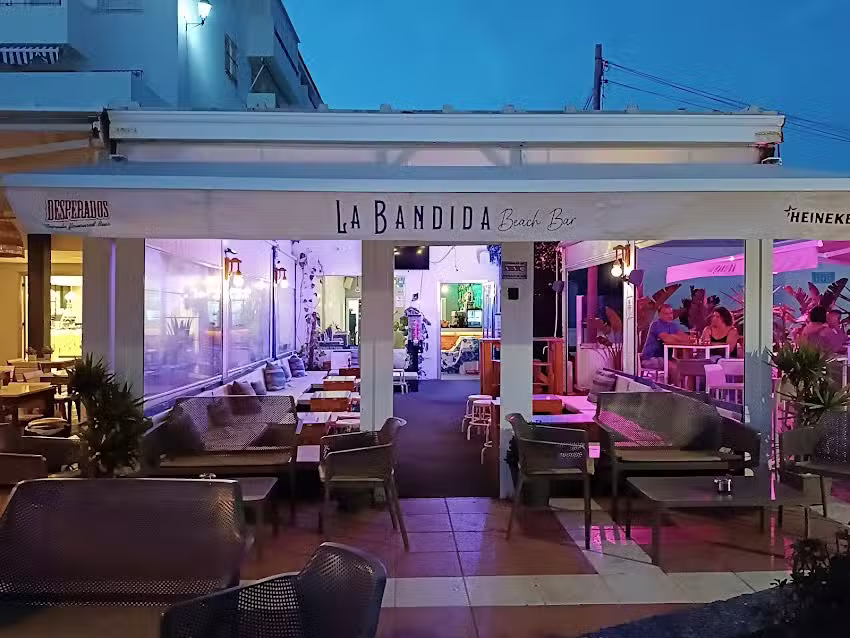 LA BANDIDA BEACH BAR
