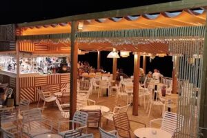 La Barqueta Beach Bar