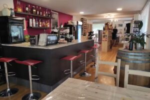 LA BESULLA &ndash; VINOTECA