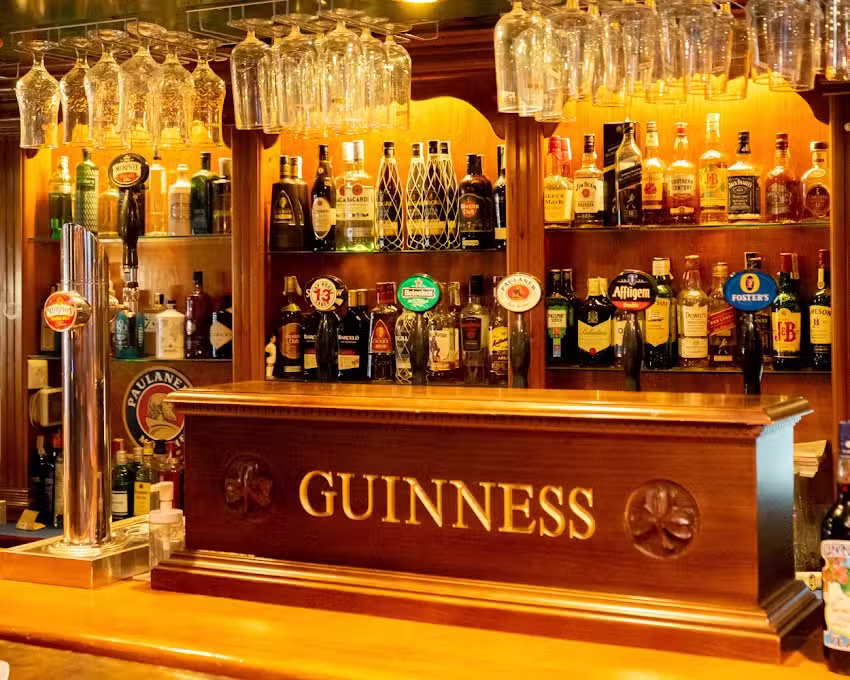 La Biblioteca de Alhaur&iacute;n &ndash; Cocktails and Drinks