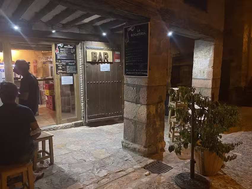 LA BOCATER&Iacute;A DE ALQU&Eacute;ZAR