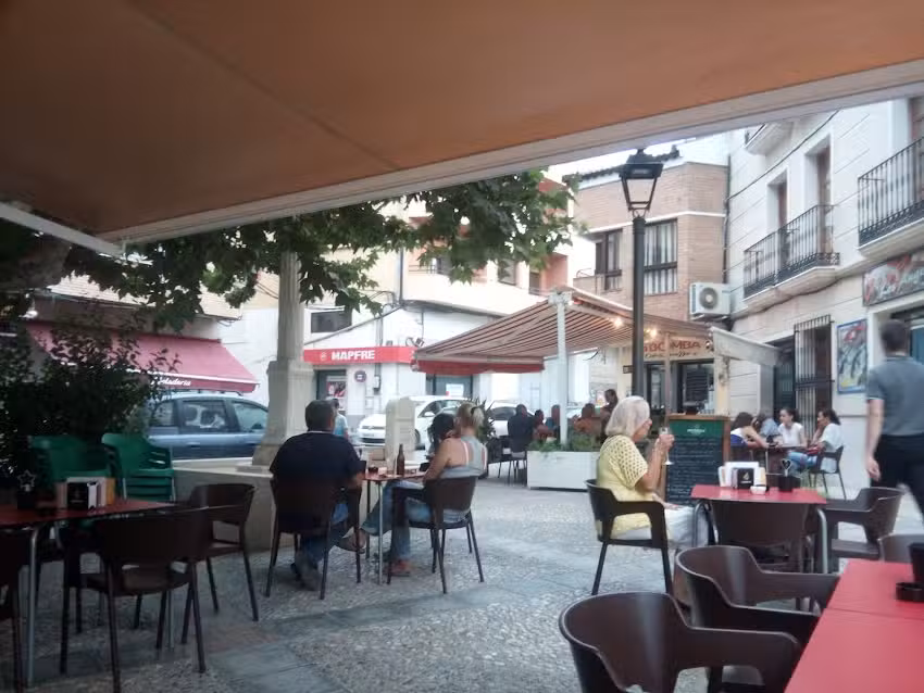 La Bomba Cafe & Tapas