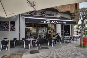 La Bonita