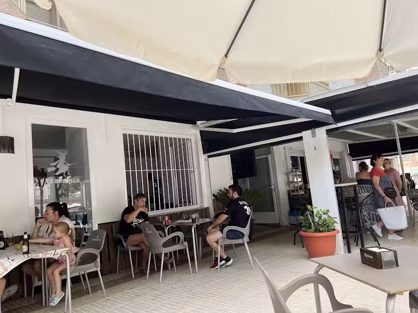 La Brujilla Cafeteria Bar