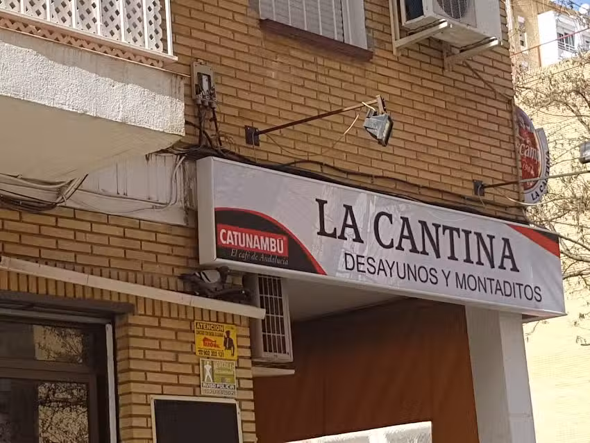 La Cantina Bar