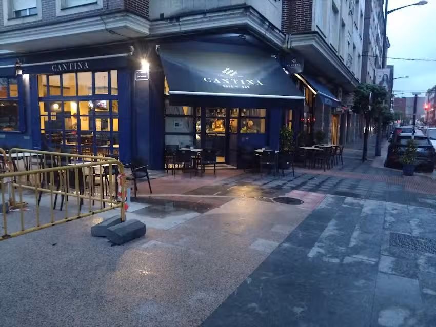 La Cantina Caf&eacute;