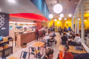 La Cantina de Sputnik Chamber&iacute; &ndash; Burger and Climb