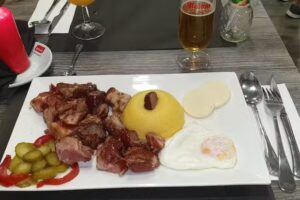 La Cantonada Cafè Bar