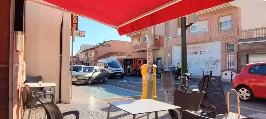 La Casa De La Cultura Bar-Taper&iacute;a