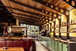 La Central Gastronómica. Restaurante. Burgers by Pepe Solla. Desayunos. Menú del día