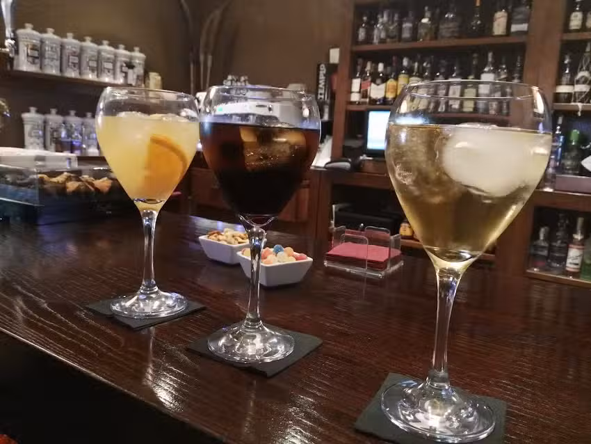 La Comedia Caf&eacute;