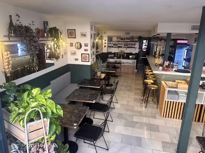 La Cova de Santa Mar&iacute;a by La Milagrosa