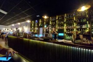 La Destiler&iacute;a Cocktail Bar