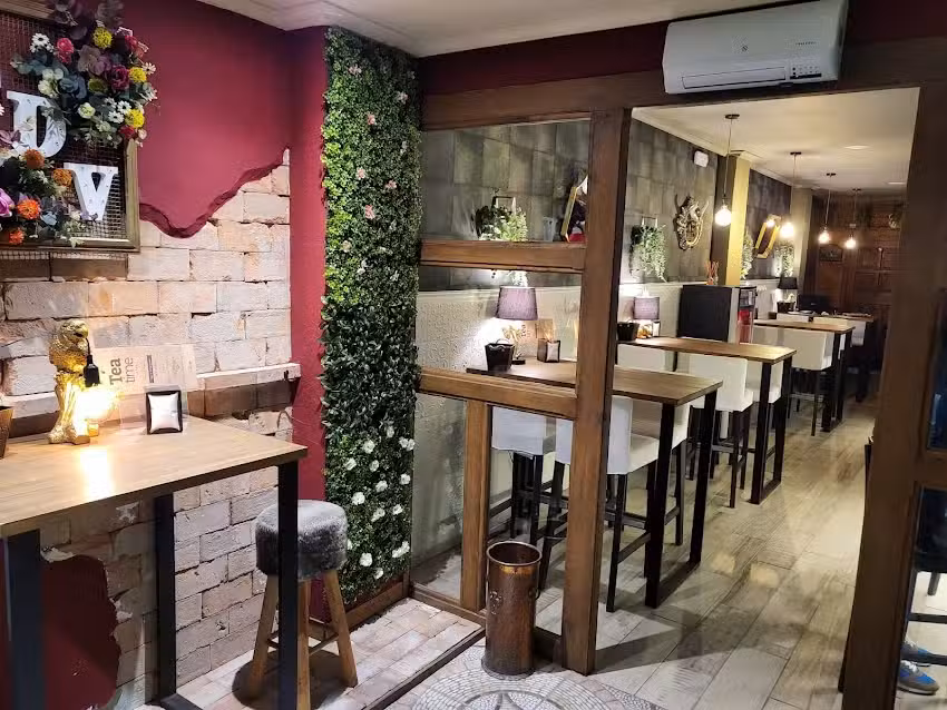 La Dolce Vita Oviedo &ndash; Cafeter&iacute;a & Bar