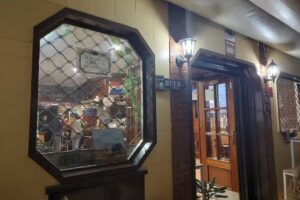 La Escondida Bar-Caf&eacute;