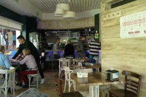 LA ESQUINA Caf&eacute;-bar