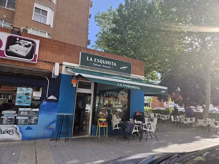 La Esquinita