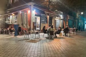 La esquinita plaza mayor