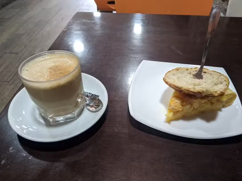 La Estaci&oacute;n Bar