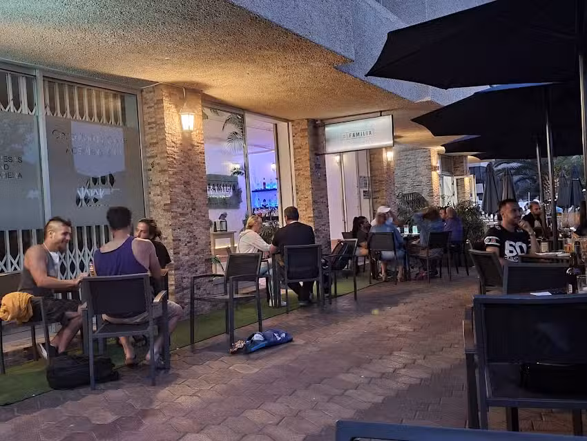 La Familia Tapas Bar