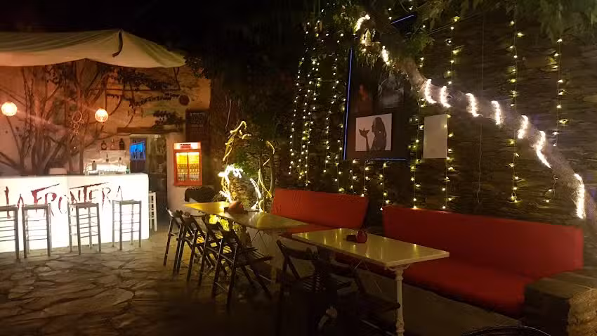 La Frontera music bar