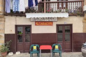 La Gloria, comestibles y bebidas