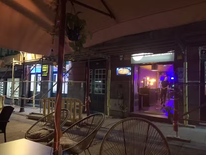 La Grifer&iacute;a Paella & Cocktails