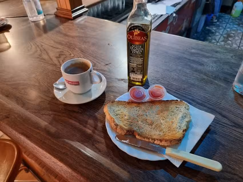 La Gruta Cafe Trebol Bar